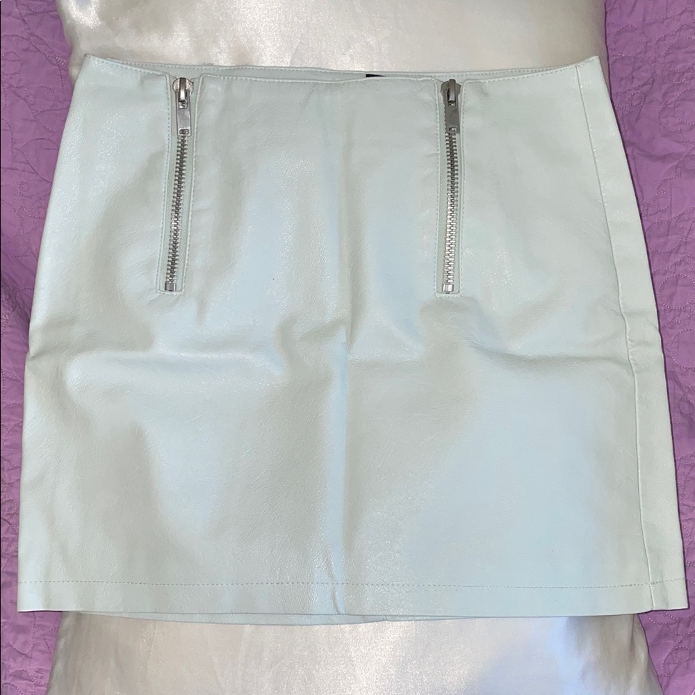 Forever 21 Light Green Mini Skirt with Zipper Details